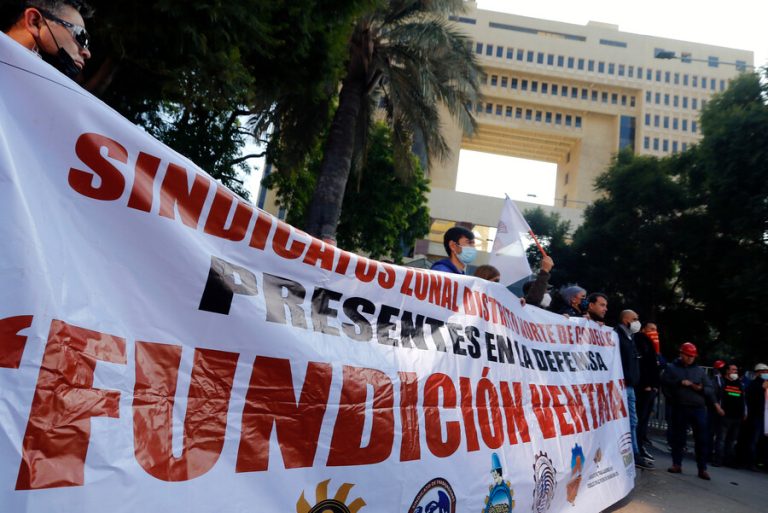 Trabajadores contratistas de Codelco en 