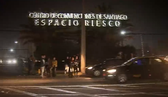 Nuevos antecedentes de balacera en Espacio Riesco: Asistentes VIP no pasaron detectores de metales