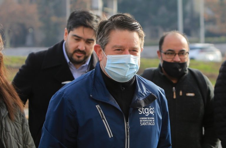 Orrego anuncia inversión en seguridad en Plaza Italia: 