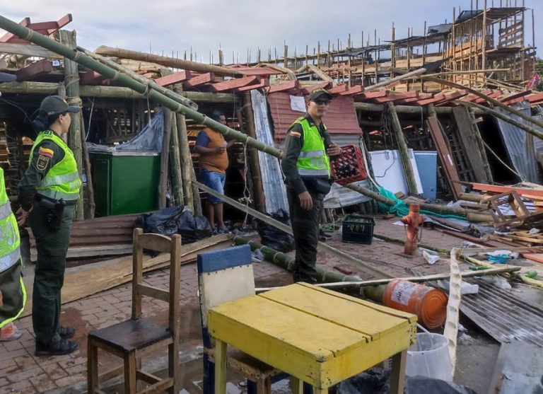 Alcalde colombiano será investigado por desplome de palcos que dejó cuatro muertos en corrida de toros