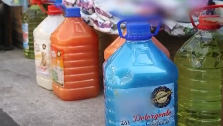Calidad versus precio: La prueba de blancura a los detergentes que venden en ferias libres