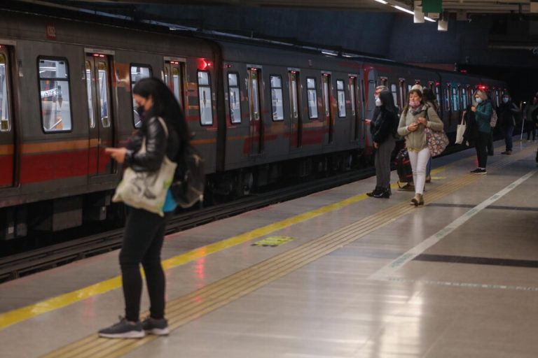 Metro adelanta su horario los sábados: ¿Cuándo parte y a qué hora comenzará el servicio?