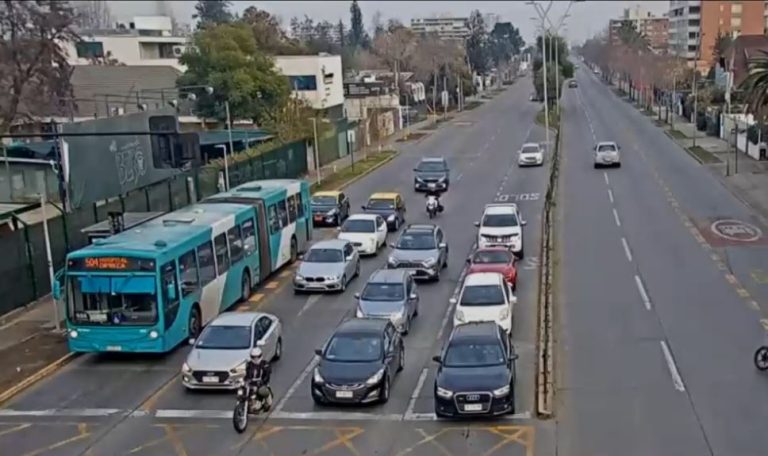 Revelan video clave que mostraría huida del acusado de atacar a enfermera en Las Condes
