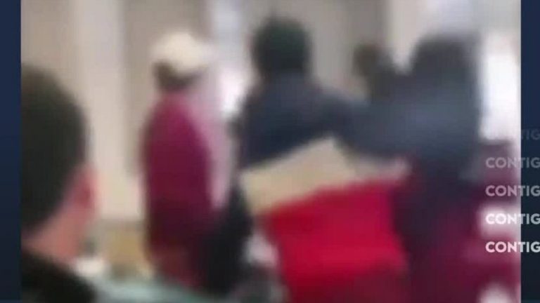 Imágenes indignantes: Estudiantes agredieron a profesor en Tocopilla