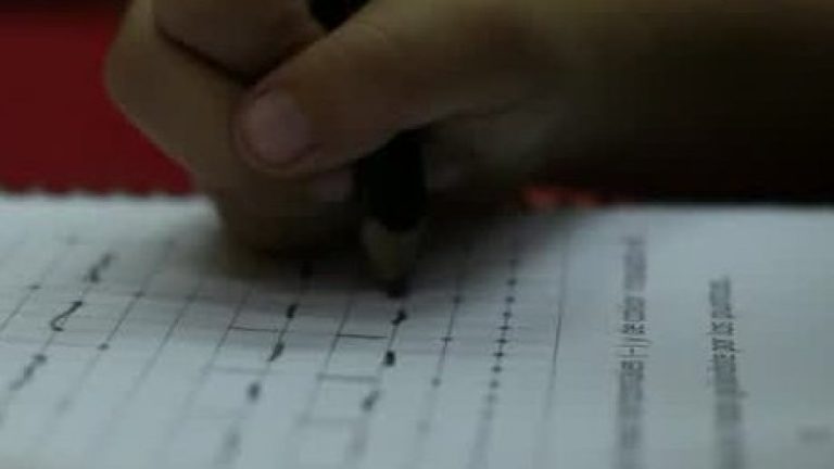 Para evitar alza de contagios: Mineduc adelantará y extenderá vacaciones de invierno