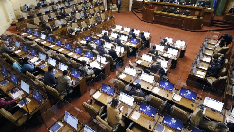 Polémica por parlamentarios que se oponen al test de drogas en el Congreso