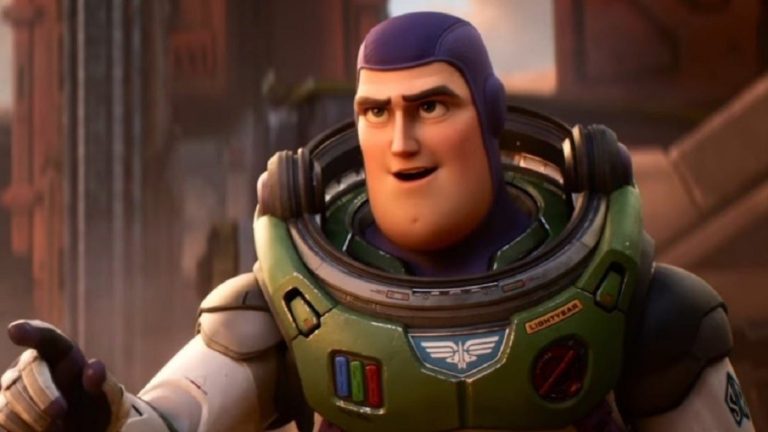 Todo por una escena de un beso entre 2 mujeres: Prohíben película 