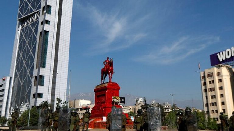 Tras permanecer 93 años: Monumento de General Baquedano no volverá a Plaza Italia