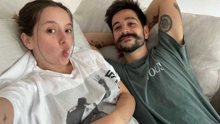 ¡Ola de reacciones! Camilo reveló que Evaluna se comió la placenta tras dar a luz a Índigo