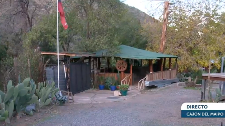 Encuentran restos humanos en antejardín de una casa en el Cajón del Maipo