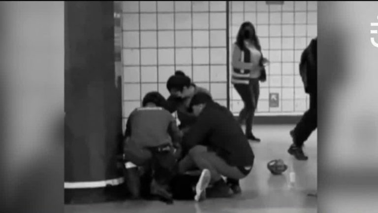 Balean a sujeto al interior de la estación Baquedano: Se investiga ajuste de cuentas