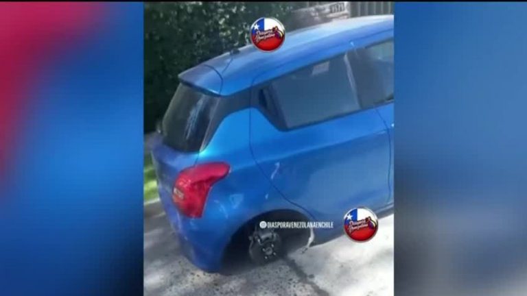 “Miren cómo me dejaron el auto”: Ladrones robaron las cuatro ruedas del vehículo de un vecino en Vitacura