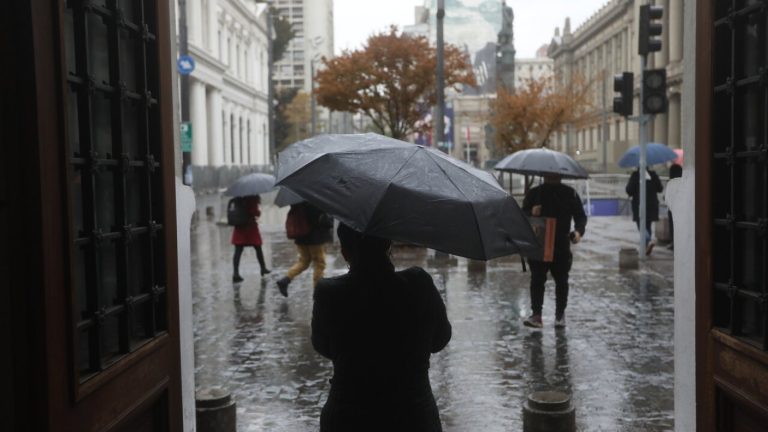 Precipitaciones en la RM: ¿Sirve esta lluvia para evitar el racionamiento?