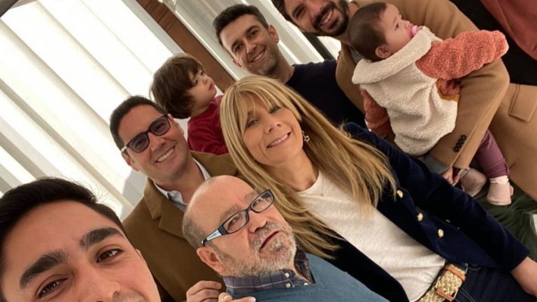 Con el apoyo de Pancho Saavedra: Senadores DC lanzan proyecto de pre y post natal para familias homoparentales