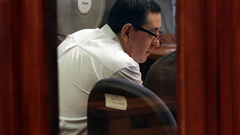 A la espera de sentencia: Ex canciller del Arzobispado de Santiago es dejado en prisión preventiva