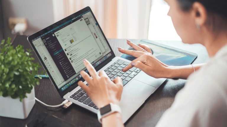 Requisitos y cómo pedirlo: Permiten teletrabajo a madres y padres de niños durante vacaciones de invierno