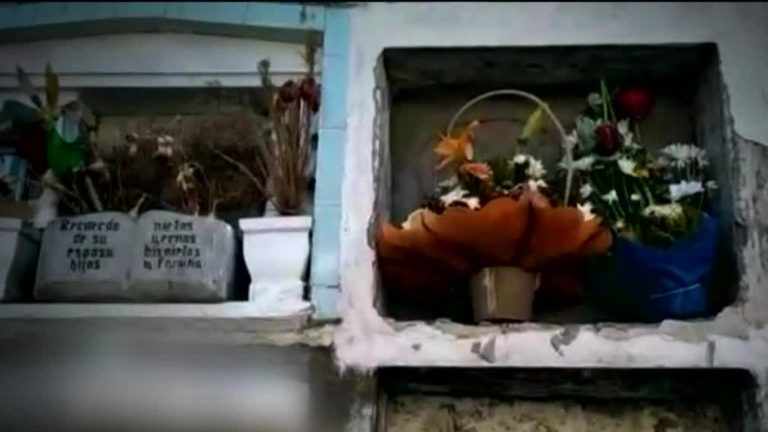 Familia denunció que cementerio perdió el cuerpo de su padre: Una mujer se encontraba en su lugar