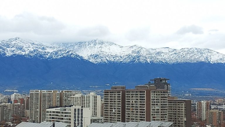 Así se ve la Cordillera de Los Andes tras sistema frontal en regiones del país