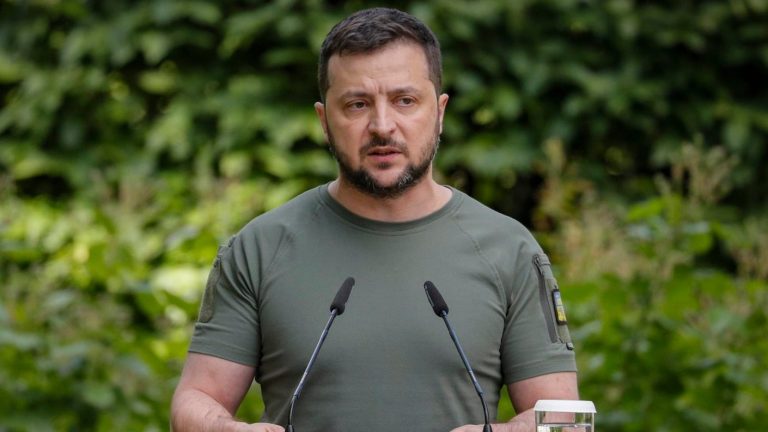 De Irán a Portugal: Volodímir Zelenski habría ordenado la destitución de cinco embajadores ucranianos