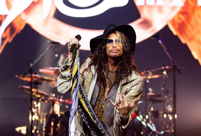 ¿Vuelve a los escenarios? Afirman que Steven Tyler salió de rehabilitación