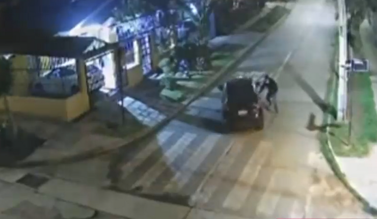 Delincuentes intentaron asaltar casa de pareja PDI en Maipú: Oficiales usaron sus armas de servicio