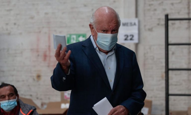 Ricardo Lagos por plebiscito: 