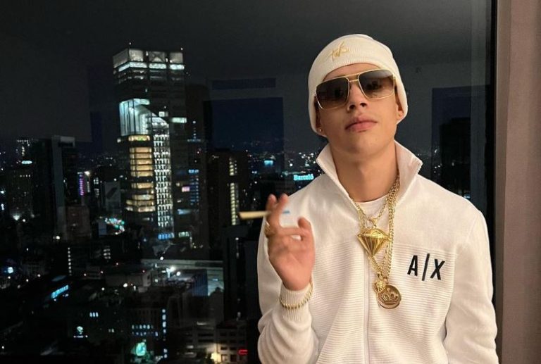 Con la torre Eiffel de fondo: Cris MJ sorprendió a sus fans con romántico viaje a Francia