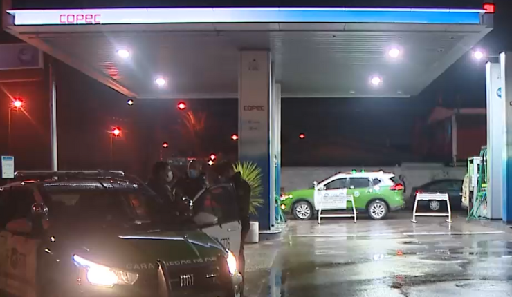 Con disparos al aire: Banda de al menos 12 delincuentes intentó robar en servicentro de La Pintana