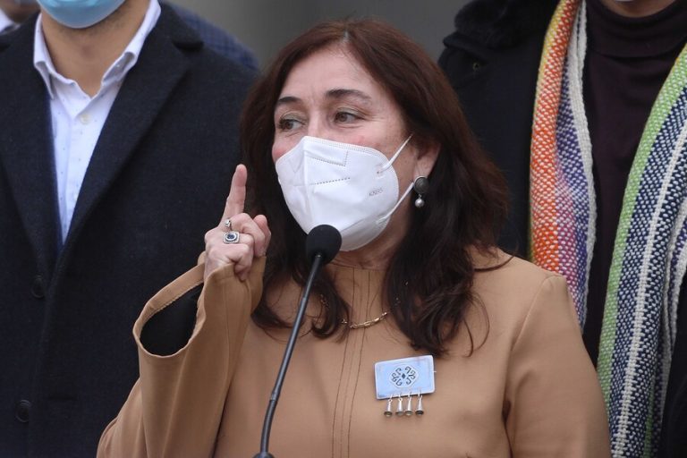 Ministra de Salud cuestiona que resultados de test de drogas de parlamentarios sean públicos: “No contribuye”