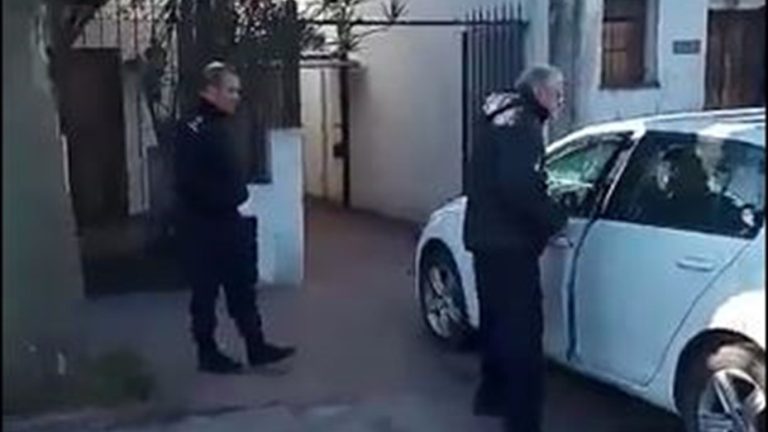 Hombre es acusado de matar a la perra de un vecino con un arma de fuego