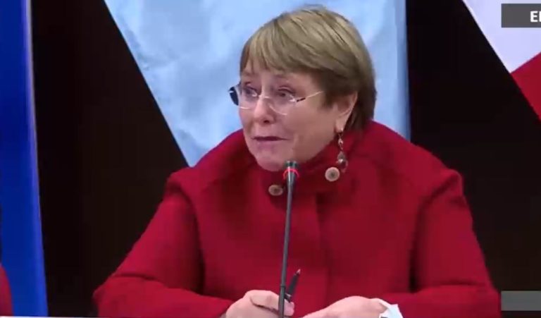 Bachelet reiteró que va por el Apruebo citando a Pablo Milanés