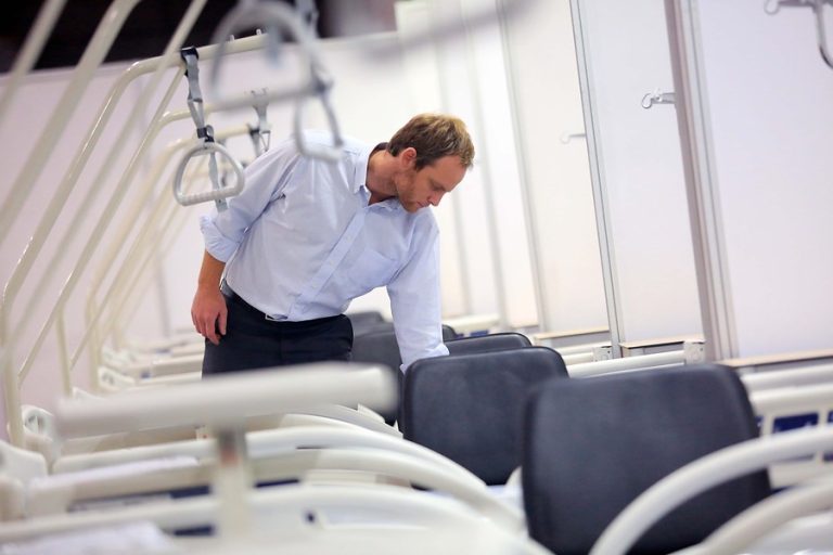 Contraloría ordena sumario contra Subsecretaría de Redes Asistenciales por arriendo de Espacio Riesco