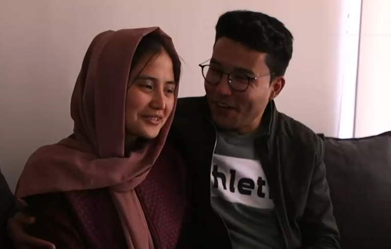 A casi un año del éxodo: La reinvención de los ciudadanos afganos refugiados en Chile