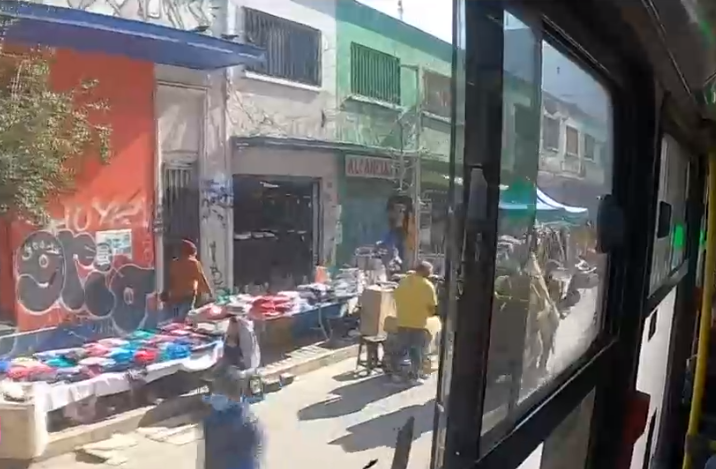 Adiós a los toldos azules: Vuelven los recorridos de buses a conflictivos barrios de Meiggs