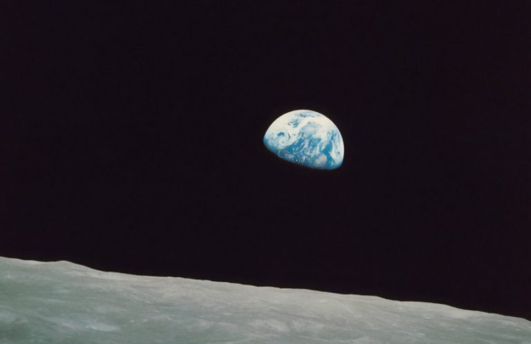 China planea colocar satélites en la órbita de la Luna para defender a la Tierra de los asteroides