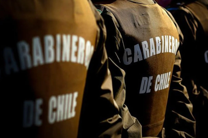 Tres carabineros fueron denunciados por presunta violación en La Cisterna