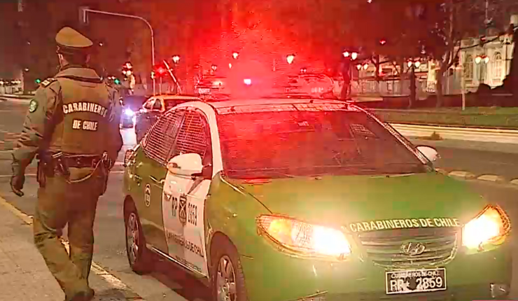 Hombre murió tras ser asaltado en Santiago Centro: Delincuentes le habrían realizado un corte en el cuello