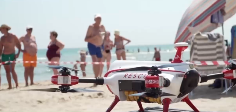 La tecnología le salvó la vida: Niño fue rescatado de ahogarse en el mar con un dron