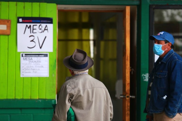 A casi un mes de la votación: ¿Cuáles son las multas por no votar en el plebiscito de salida?
