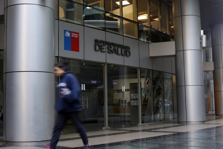 Superintendencia rechaza recurso de Isapres que buscaba revertir sentencia por alza de planes