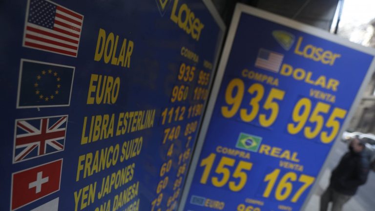 Mario Marcel descartó que el alza del dólar se deba al escenario político del país: 