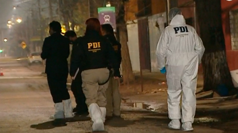 Investigan homicidio en Renca: Fallecido fue encontrado con un chaleco antibalas