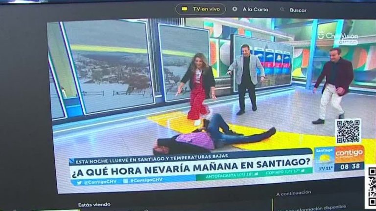 “¡Veámosla por Pluto TV!”: Productor de Contigo en la Mañana se cayó en pleno set del Matinal y vieron la repetición por streaming