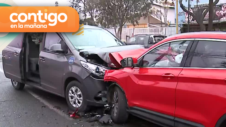 Violento choque: Dos automóviles impactaron frontalmente dejando seis personas heridas