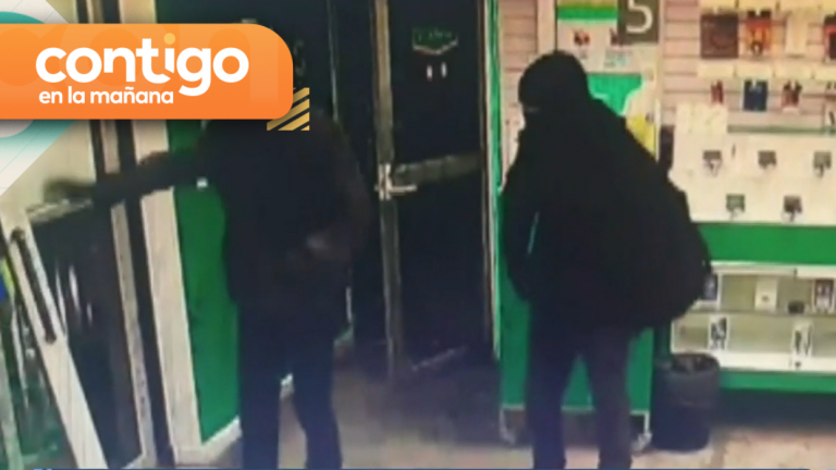 Dos hermanos fueron detenidos por robar tienda de celulares: Quedaron encerrados en el local