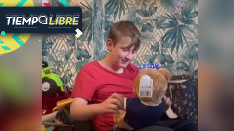 Conmovedor regalo: Niño se emocionó hasta las lagrimas al escuchar la voz de su madre fallecida