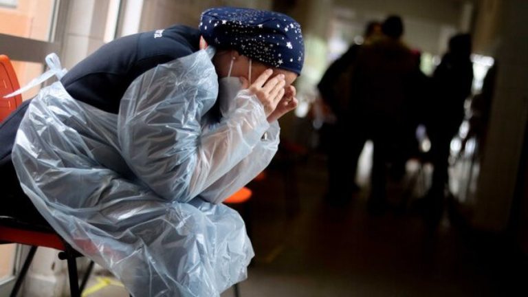 Hostigamiento y acoso laboral en recintos médicos: El drama que afecta el área de salud en Chile