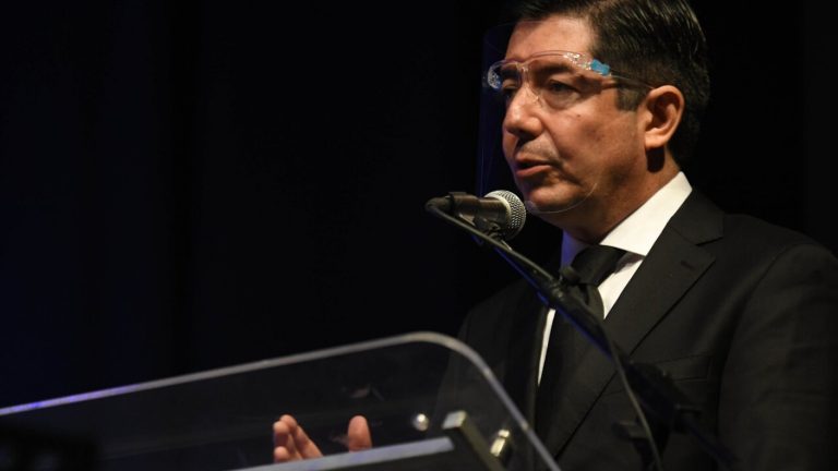 Nueva polémica del alcalde de Antofagasta tras subir video contra profesora: Víctima acusó agresiones