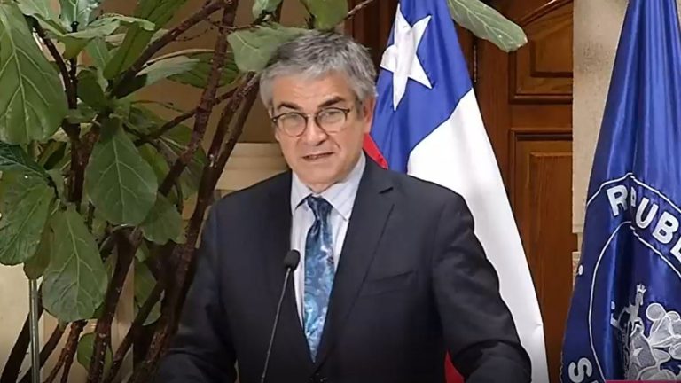 Marcel por disparado precio del dólar: 