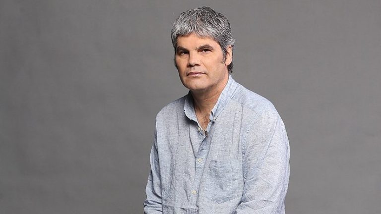 Le robaron el auto: Juan Cristóbal Guarello sufrió encerrona durante la noche